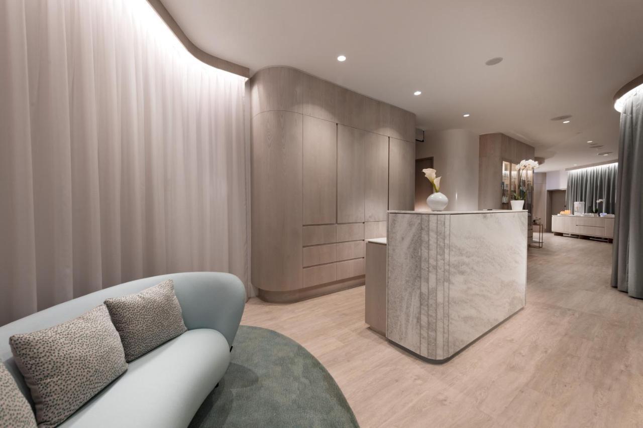 The Westin Brisbane Hotell Eksteriør bilde The interior of the clinic